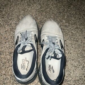 Brooks grey, rose, and Black GTS 22 Running Shoes